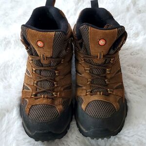 Women's Merrell hiking boots size 7.5